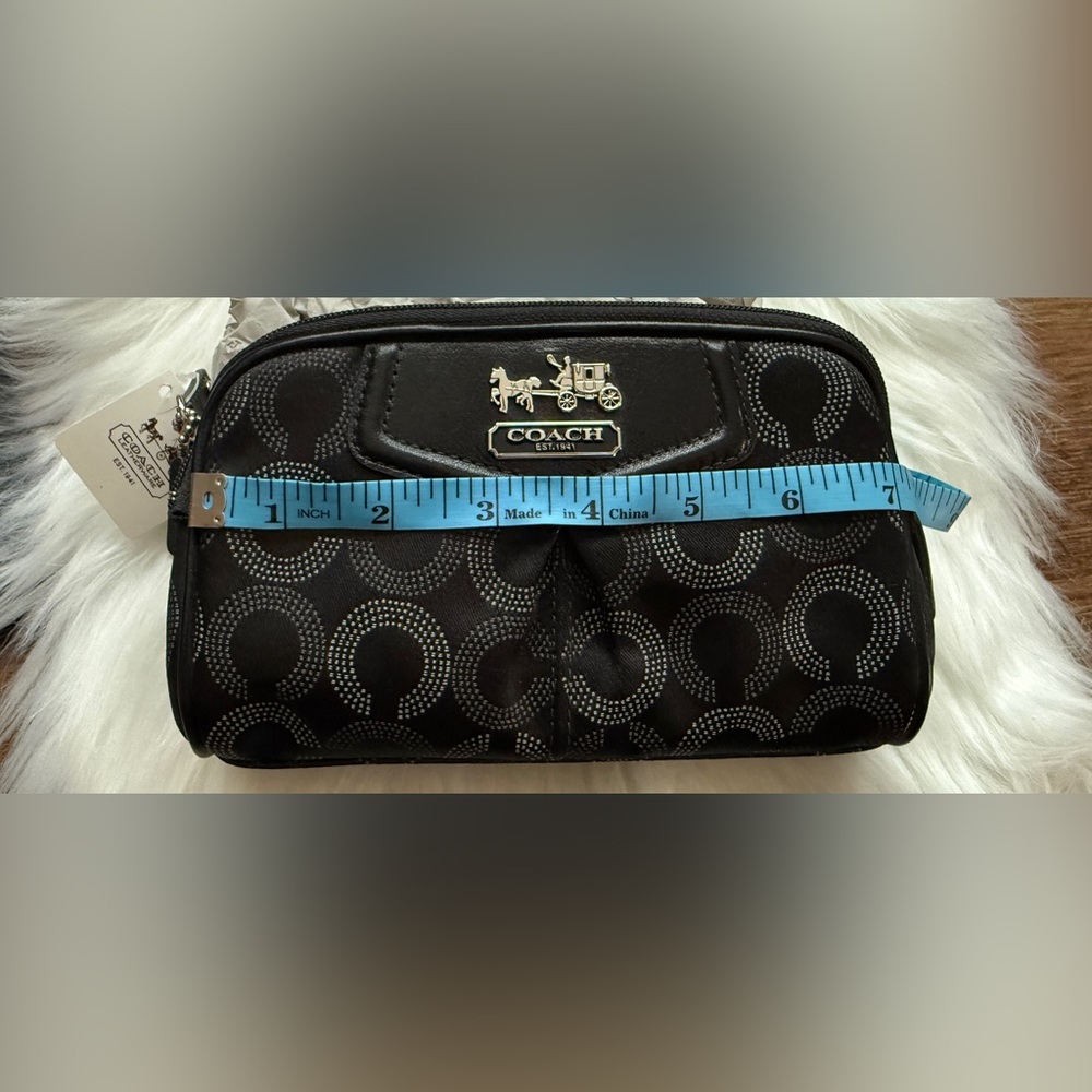 COACH Signature C Black and silver makeup case - Picture 16 of 16